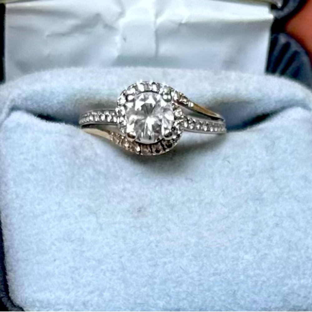 14k white & yellow gold engagement ring w moissanite & diamonds. 1 carat jewel